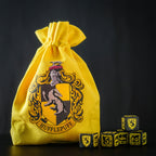 Produktbild Harry Potter - Hufflepuff RPG Tärningsset 5 delar med påse gul