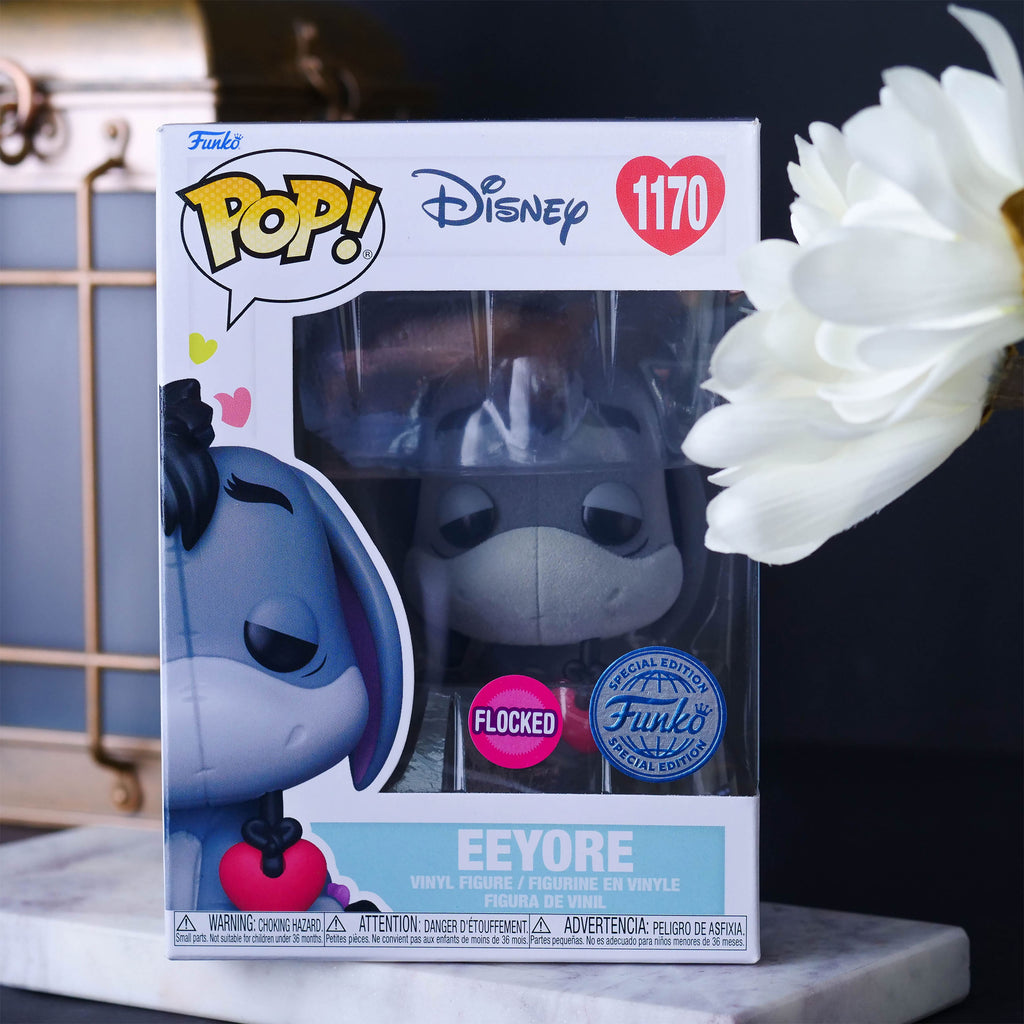 Produktbild Nalle Puh - Ior med hjärta Funko Pop figur