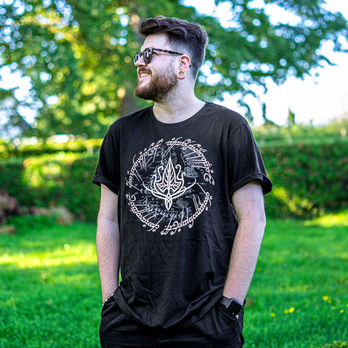 Produktbild Sagan om Ringen - Svart T-shirt med alvblad