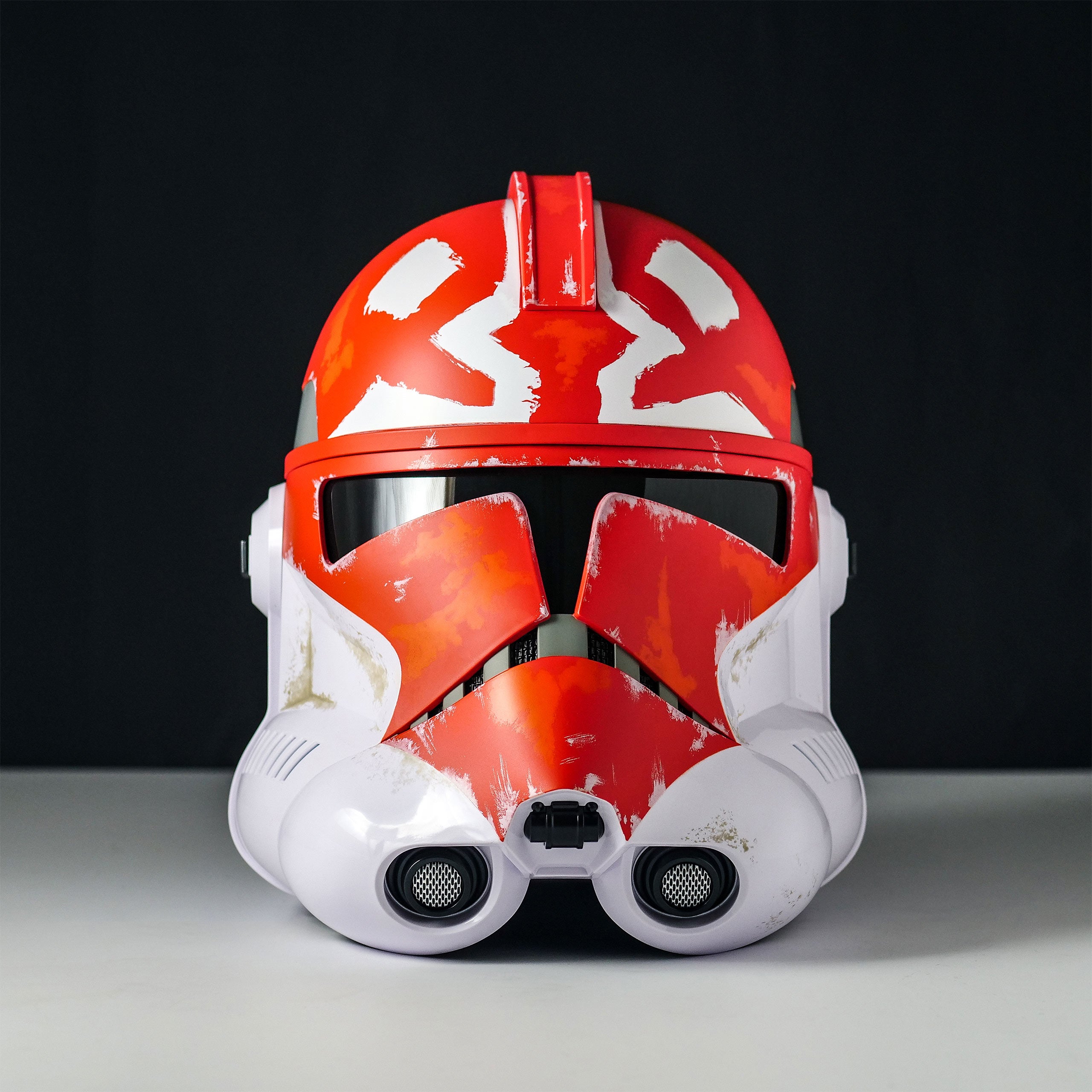 Produktbild Ahsoka Tano 332nd Clone Trooper Premium Hjälm Replika med Röstförvrängare - Star Wars