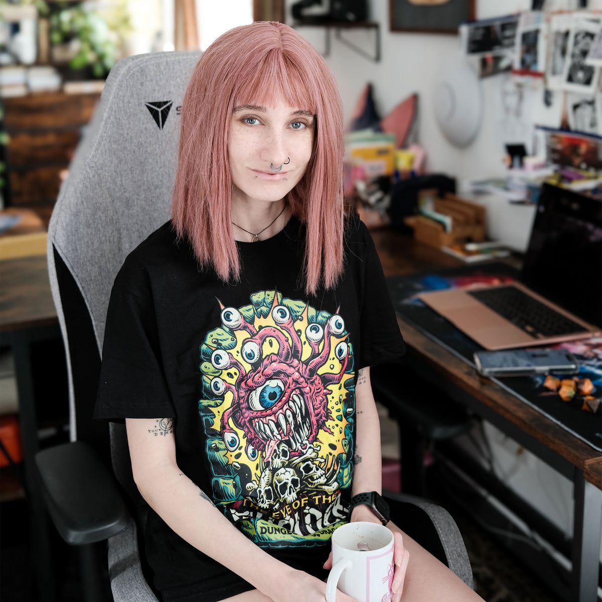 Produktbild Dungeons & Dragons - Beholder T-shirt svart