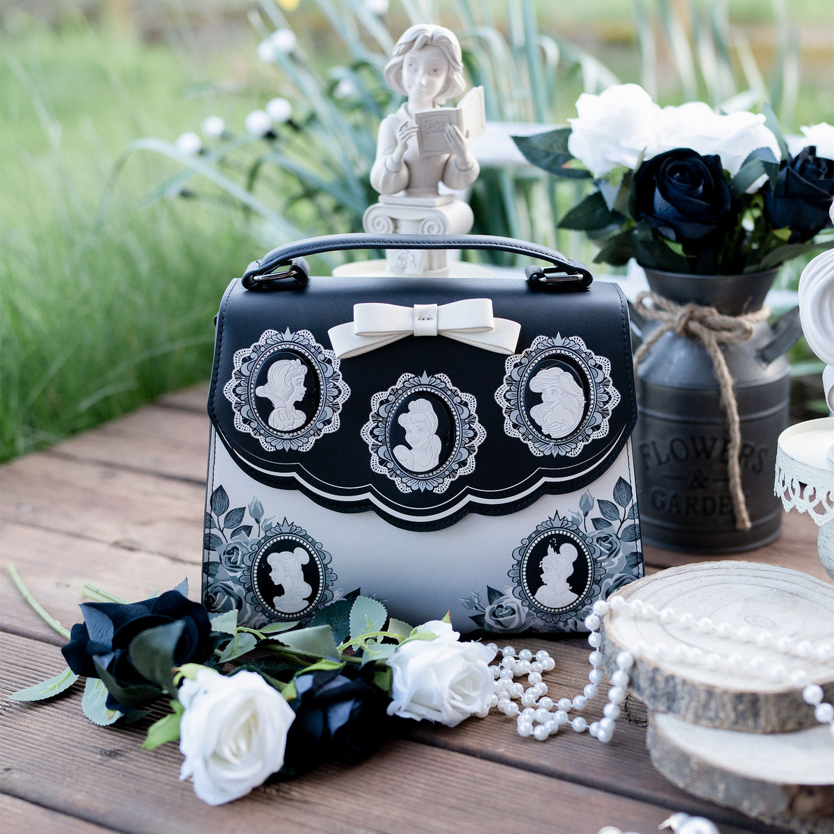 Produktbild Disney Princess - Cameo Crossbody Väska
