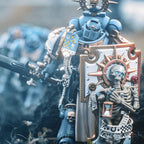 Produktbild Warhammer 40k - Ultramarines Löjtnant med Power Faust Actionfigur 1:18