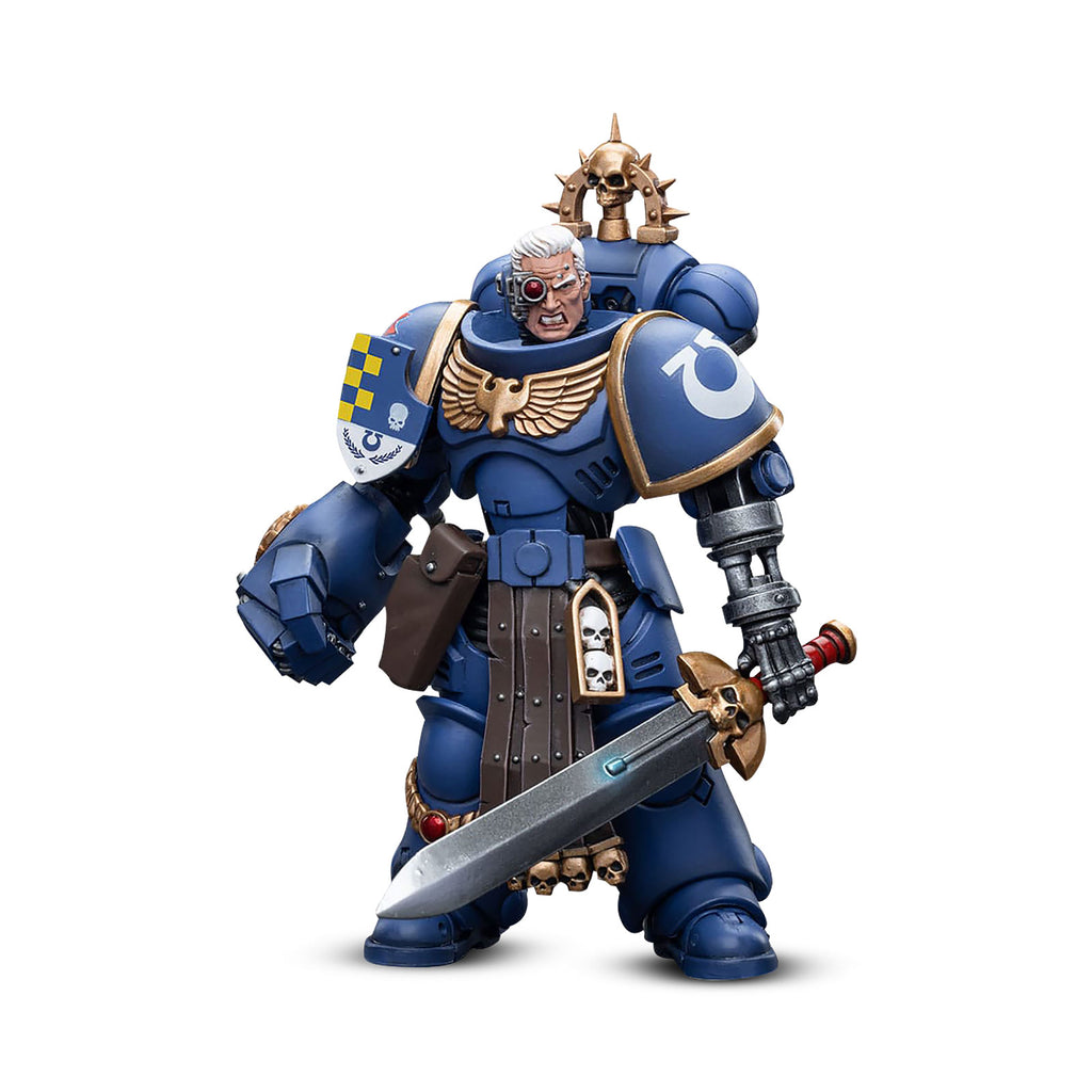 Produktbild Warhammer 40k - Ultramarines Löjtnant med Power Faust Actionfigur 1:18