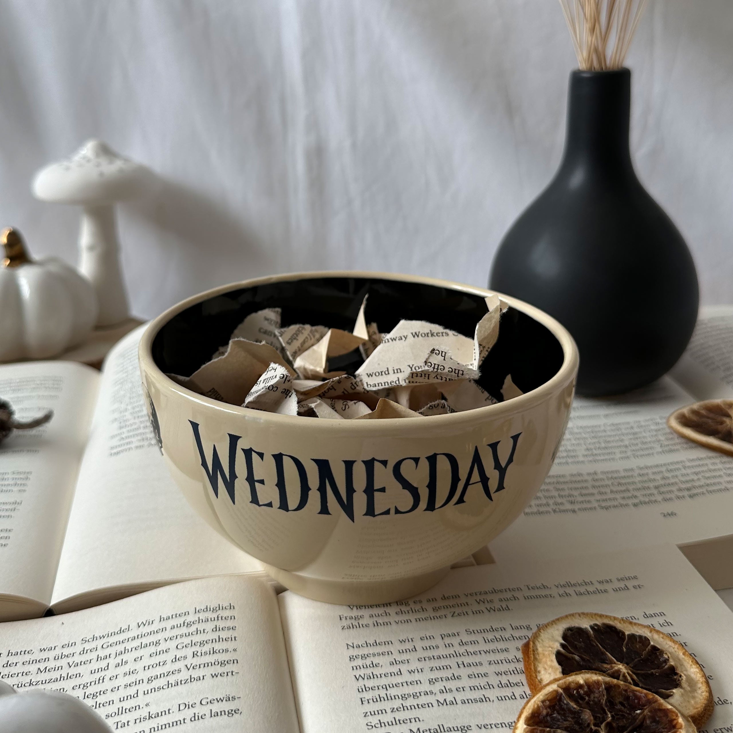 Produktbild Wednesday - Müsliskål med logotyp