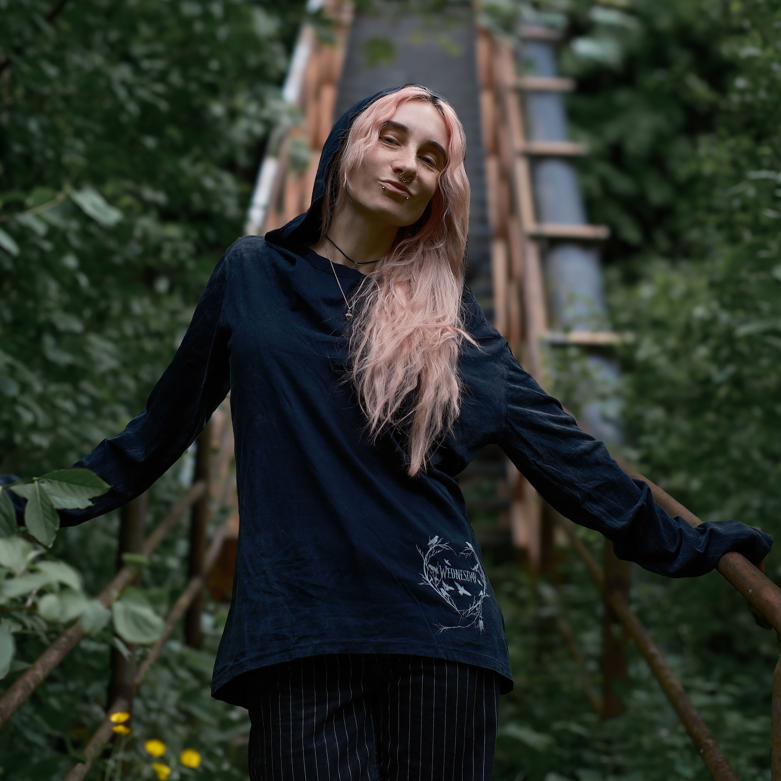 Produktbild Wednesday - Danshuvtröja med huva