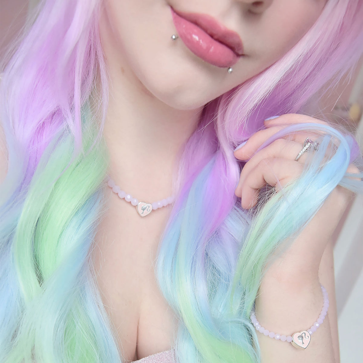 Produktbild Barbie - Pärlhalsband med siluett
