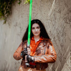 Produktbild Star Wars Ahsoka - Sabine Wren Force FX Elite Black Series Ljussabel