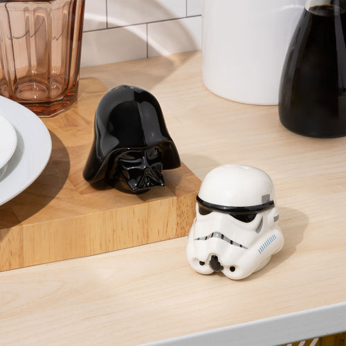 Produktbild Star Wars - Stormtrooper och Darth Vader salt- & pepparkar