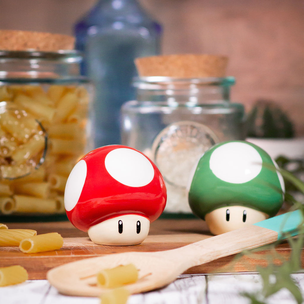 Produktbild Super Mario - Super Svamp och 1-UP Svamp Salt- och Pepparkar