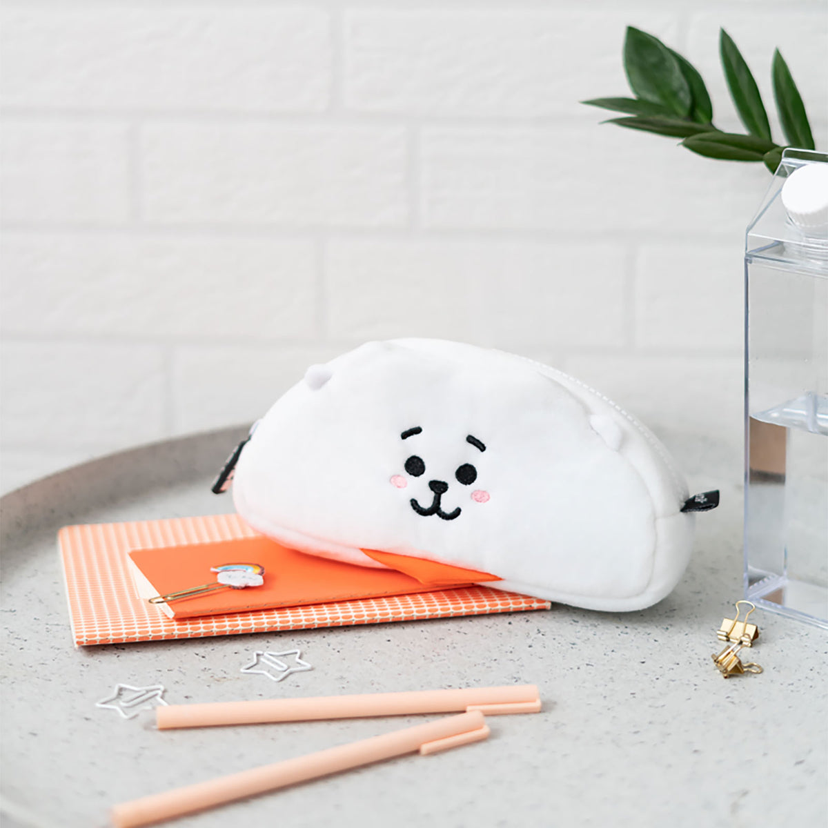 Produktbild Line Friends - BT21 RJ Plysch Pennfodral