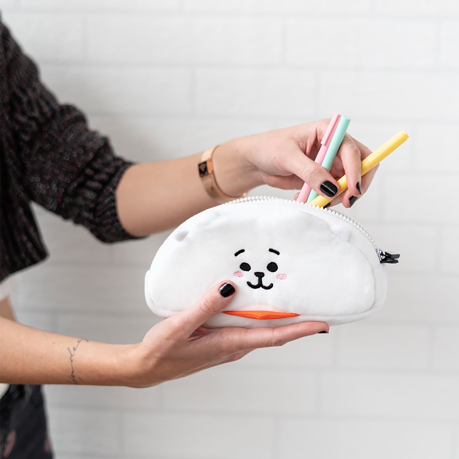 Produktbild Line Friends - BT21 RJ Plysch Pennfodral