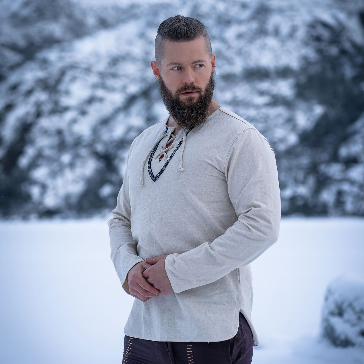 Produktbild Medeltida skjorta med bård naturfärgad