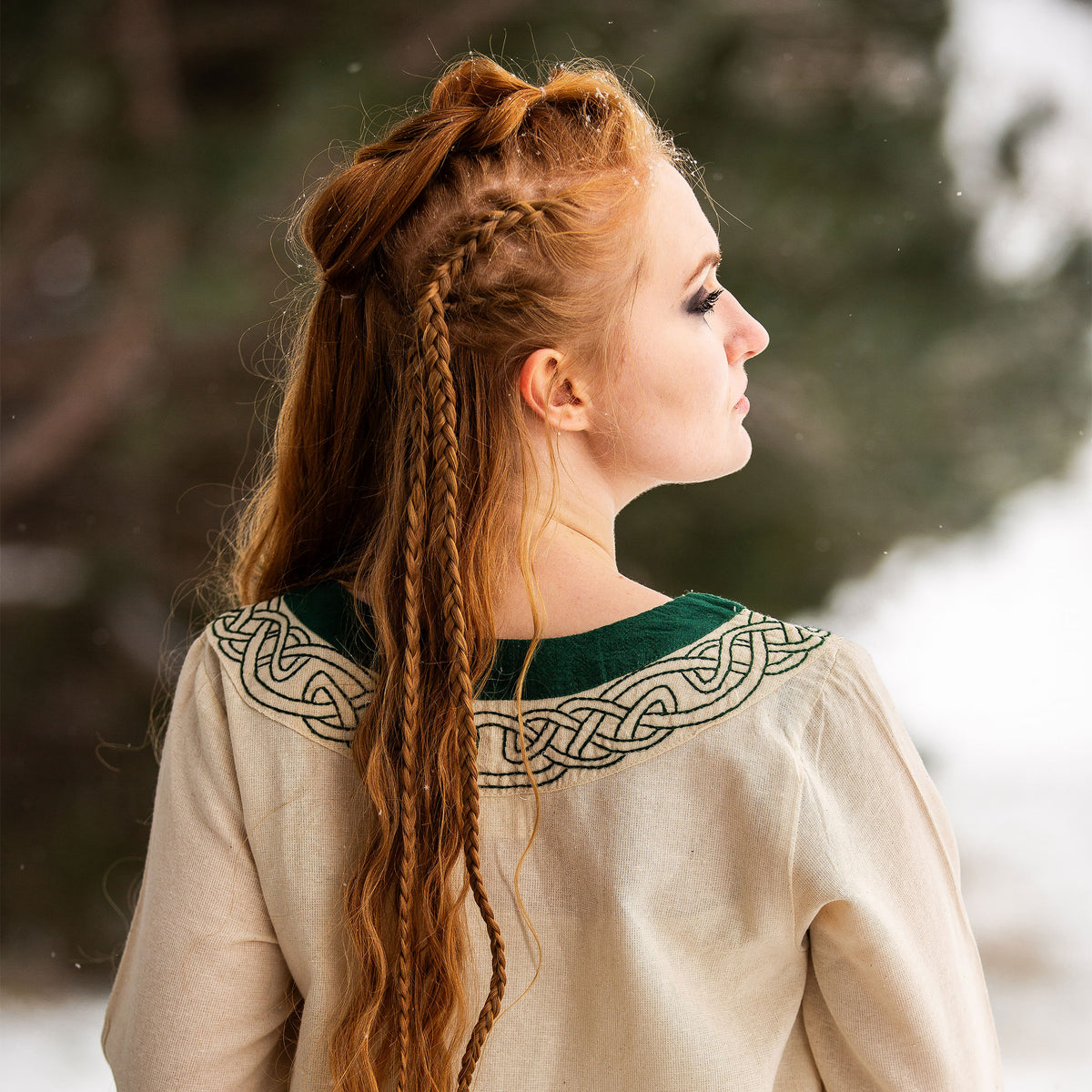 Produktbild Medeltida klänning med broderi beige-grön
