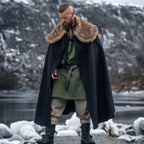 Produktbild Medeltida mantel med fuskpäls svart