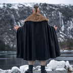 Produktbild Medeltida mantel med fuskpäls svart