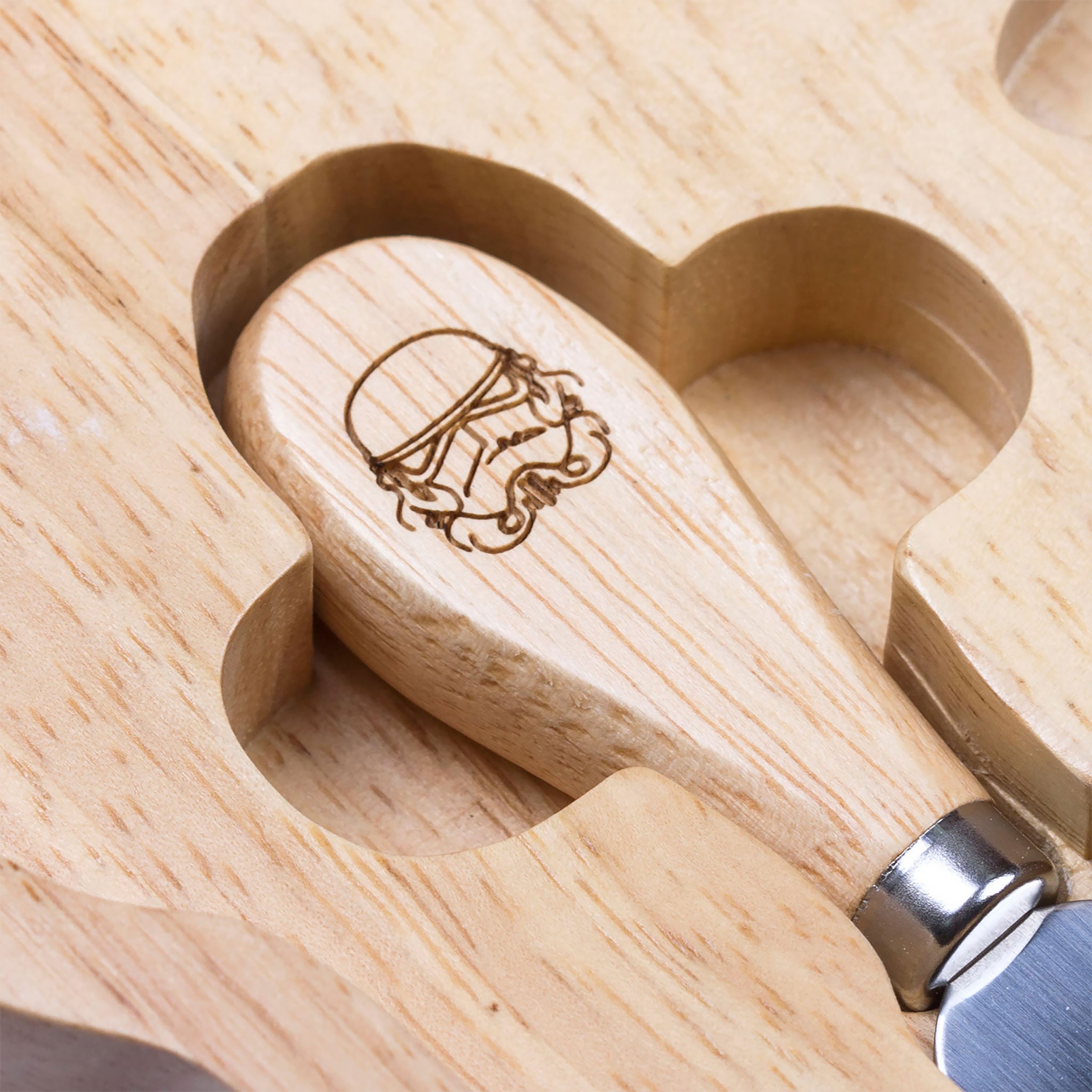 Produktbild Original Stormtrooper ostbräda med knivset för Star Wars-fans