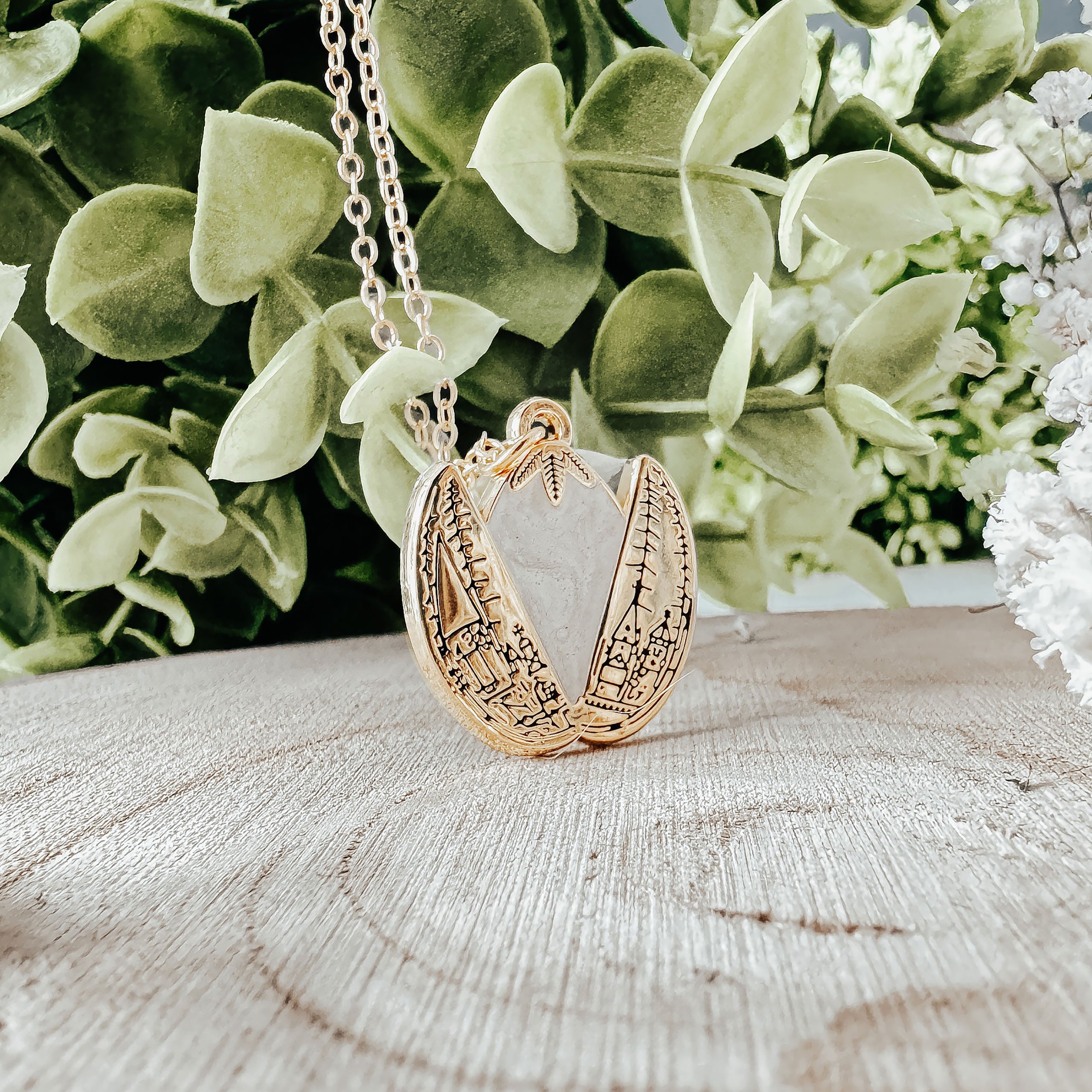 Produktbild Harry Potter - Det Gyllene Ägget Presentlåda med Halsband
