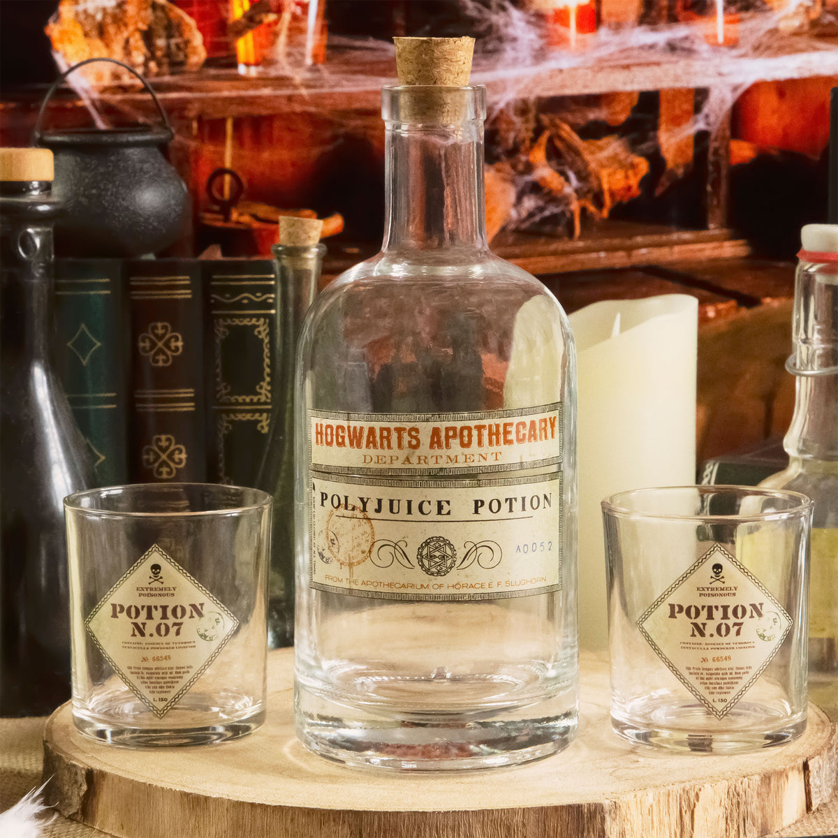 Produktbild Harry Potter - Karaff med set av Polyjuice Potion-glas