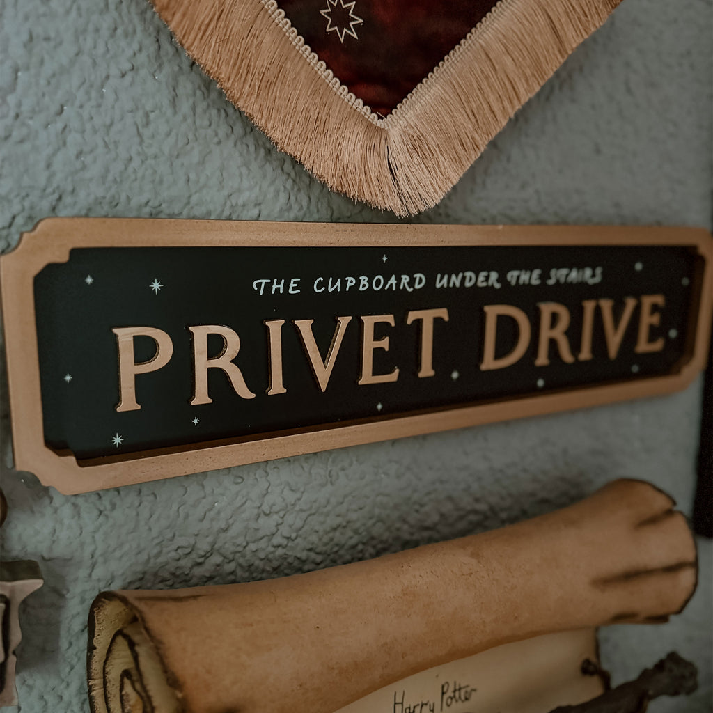 Produktbild Harry Potter - Privet Drive Glow in the Dark Träväggstavla