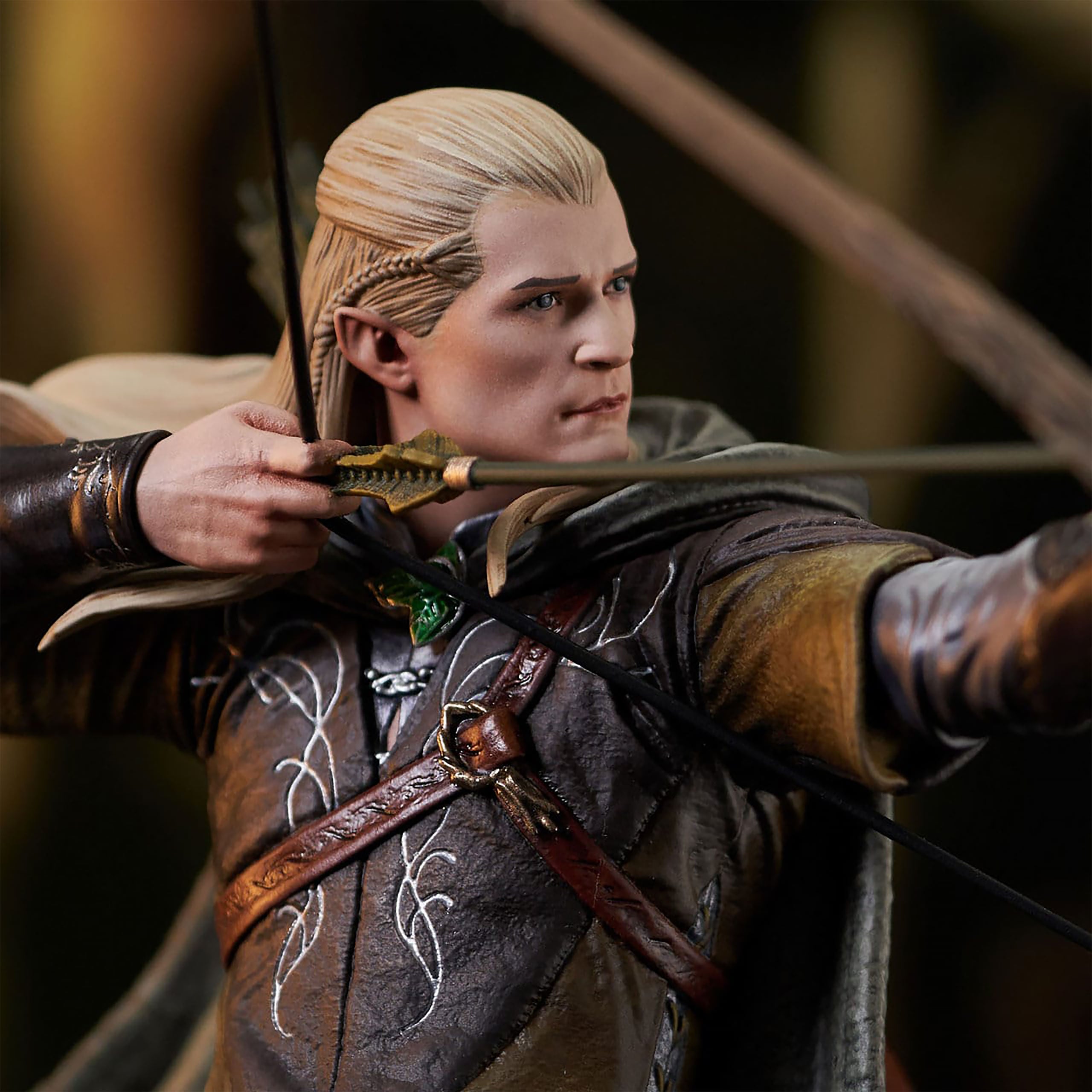 Produktbild Sagan om Ringen - Legolas Deluxe Gallery Statue