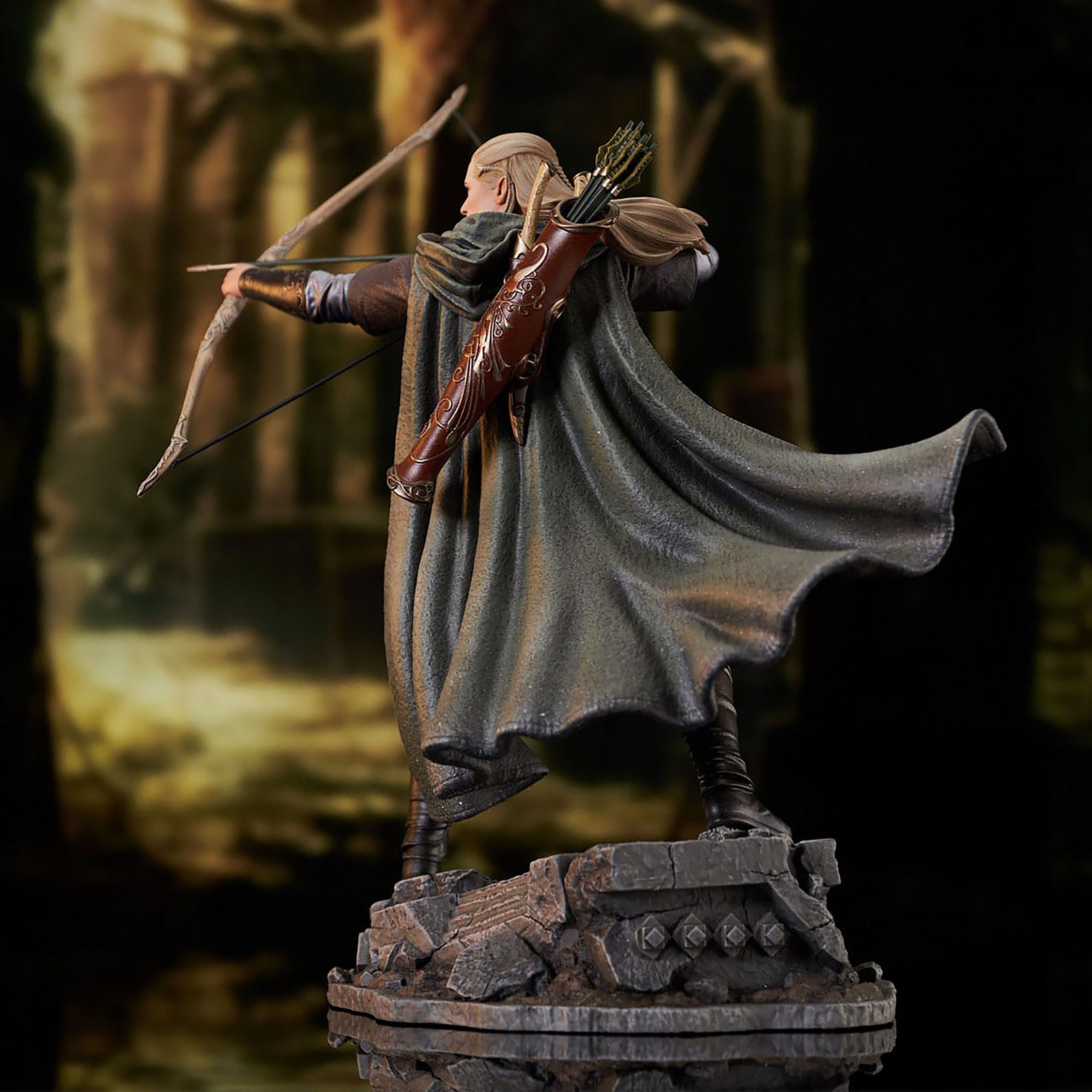 Produktbild Sagan om Ringen - Legolas Deluxe Gallery Statue