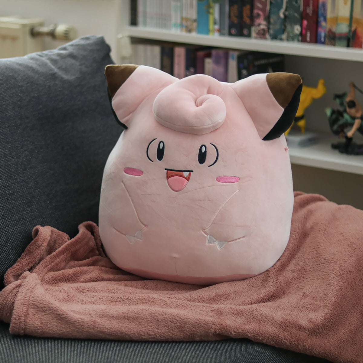 Produktbild Pokemon - Piepi Squishmallows Plyschfigur