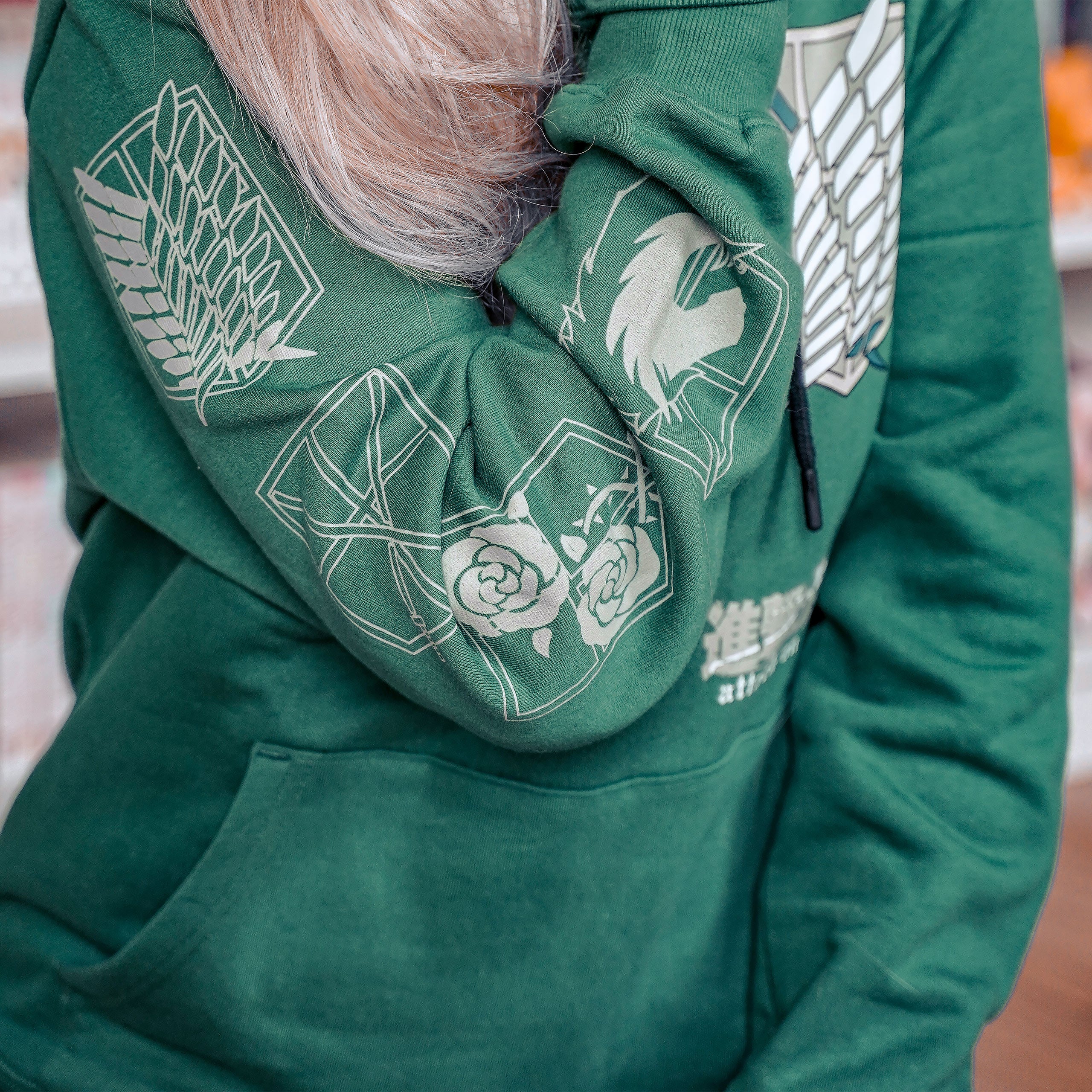 Produktbild Scout Symbol Military Hoodie grön - Attack on Titan