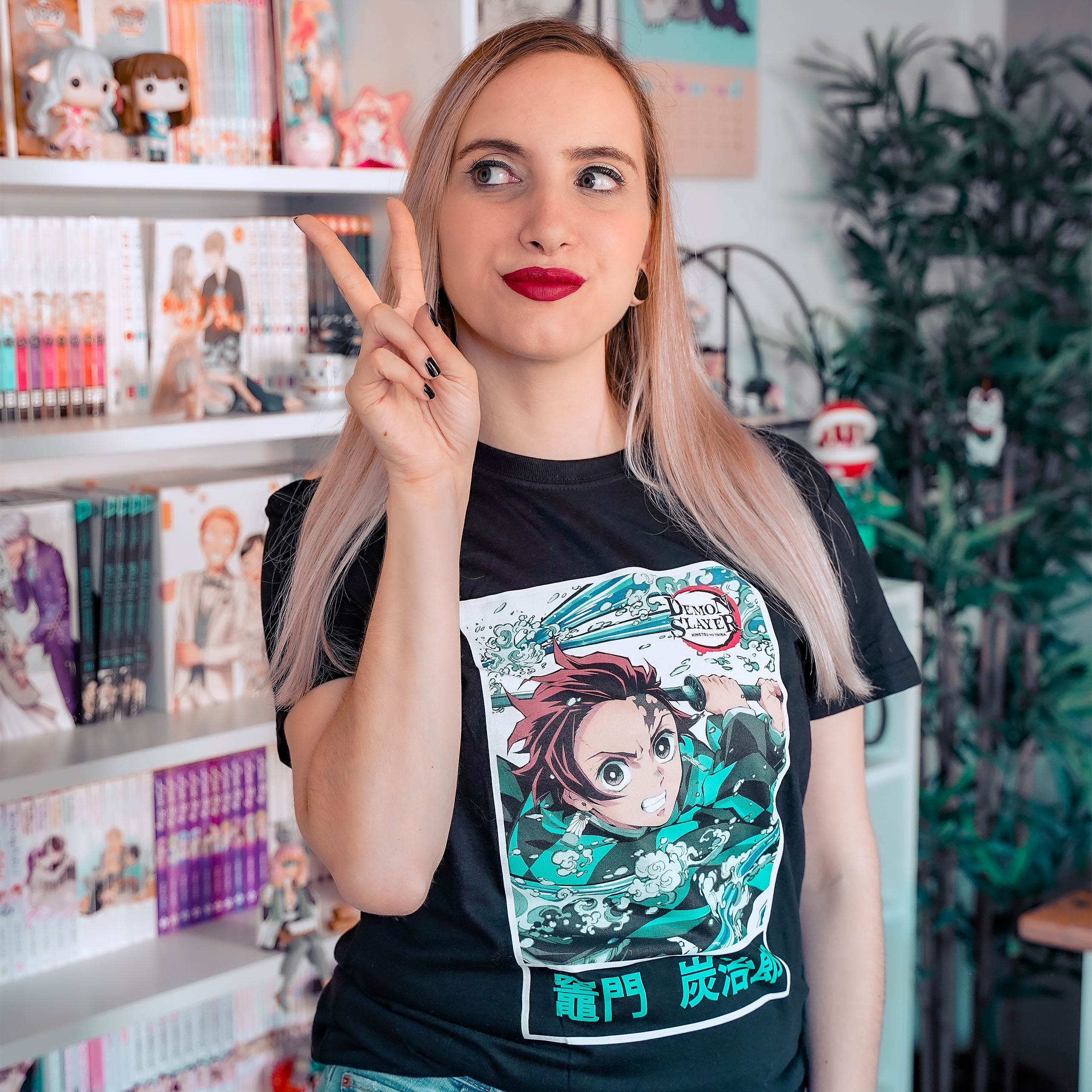 Produktbild Demon Slayer - Kamado Tanjiro T-shirt svart