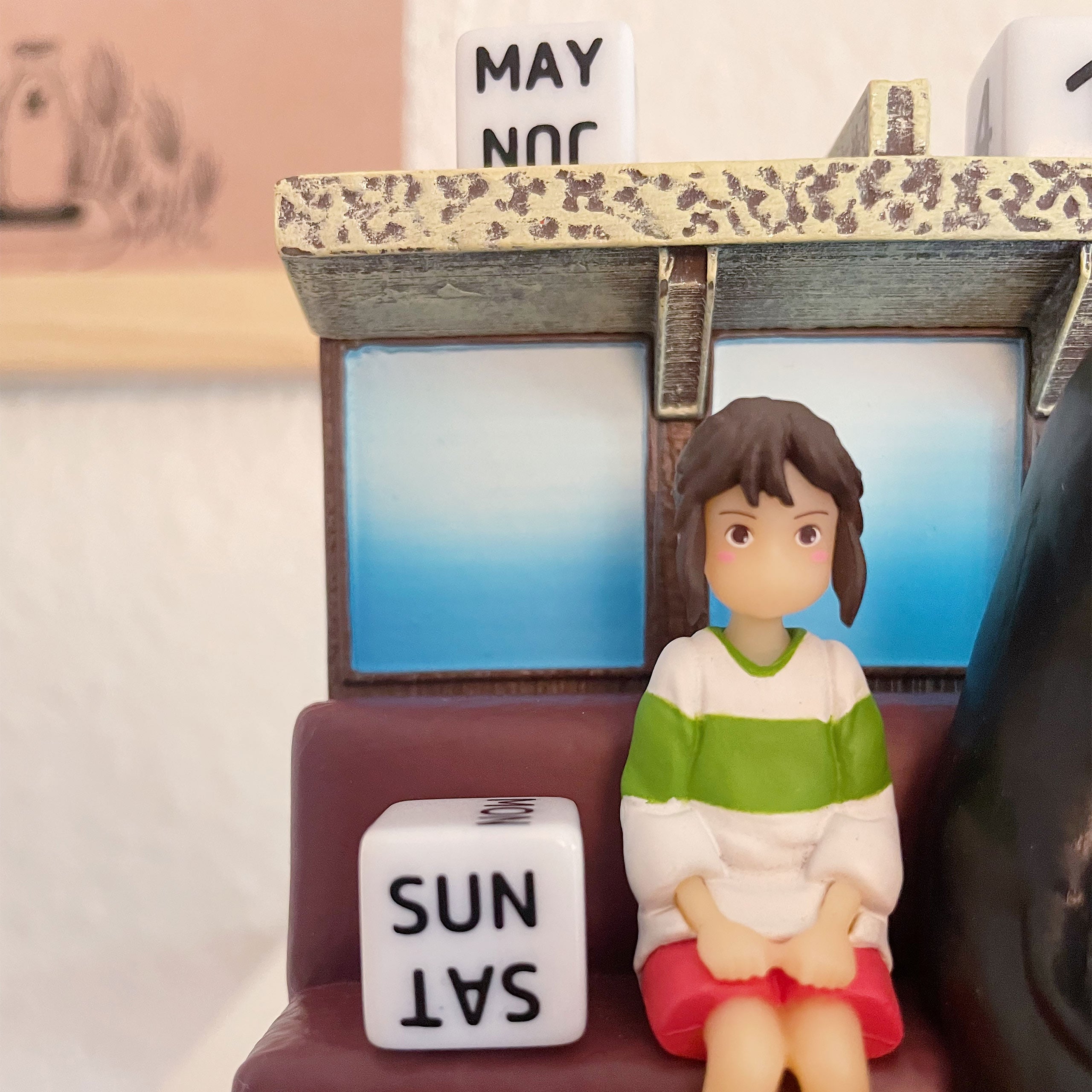 Produktbild Spirited Away - Ansiktslös & Chihiro 3D Årskalender