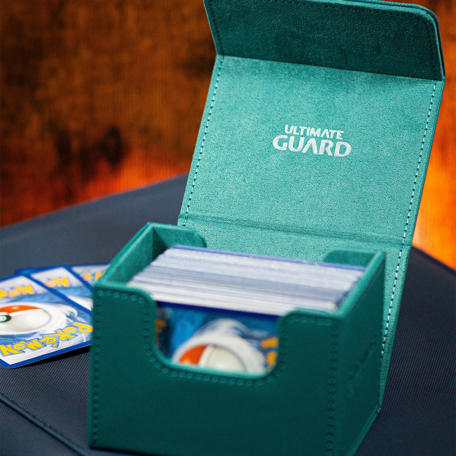 Produktbild Samlarkortbox Ultimate Guard blå för 100 kort