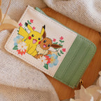 Produktbild Pokemon - Pikachu och Evoli Blommig Plånbok
