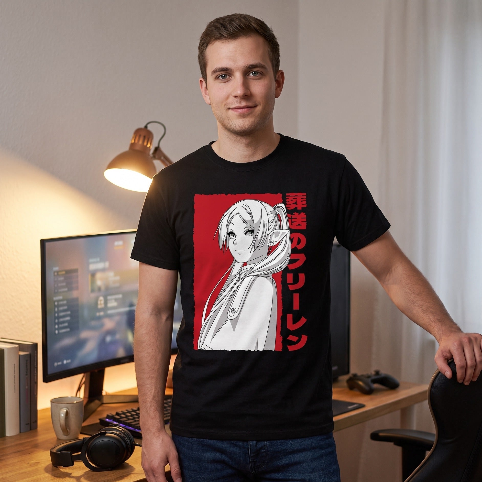 Produktbild T-shirt med alvmagikern för Frieren-fans svart