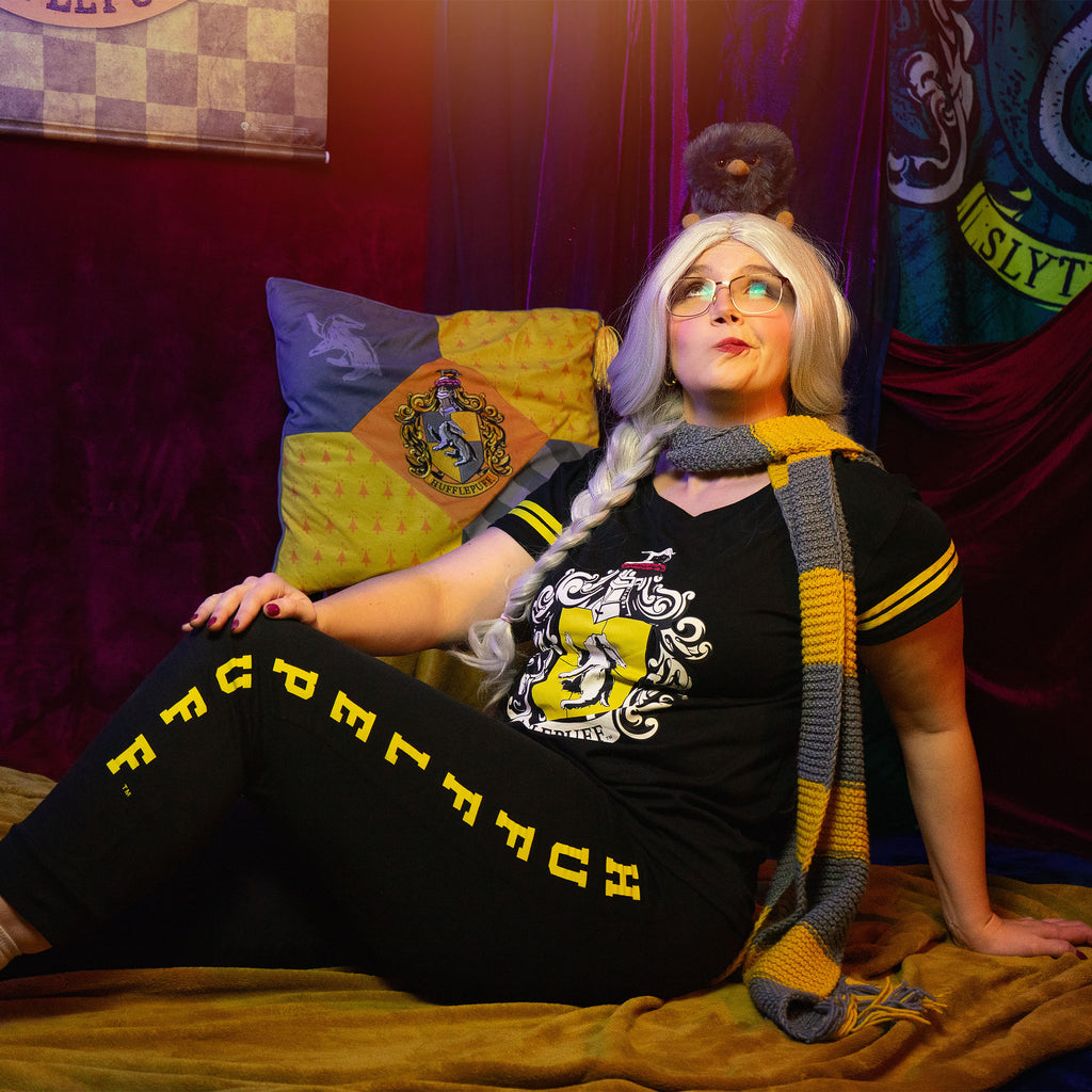 Produktbild Hufflepuff vapensköld pyjamas svart - Harry Potter