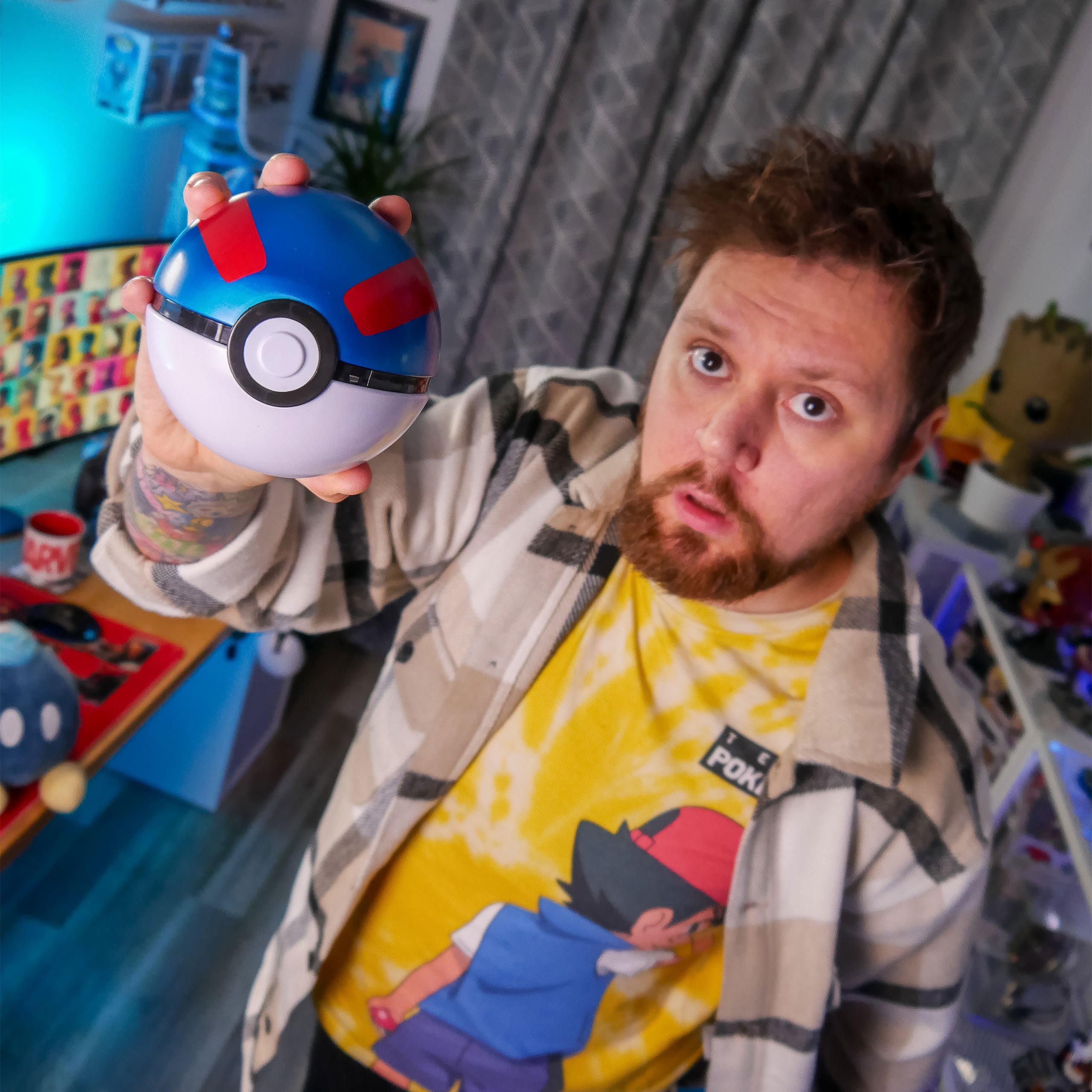 Produktbild Pokemon - Mystery Pokeball Cards Tin Box Höst 2024