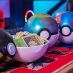 Produktbild Pokemon - Mystery Pokeball Cards Tin Box Höst 2024