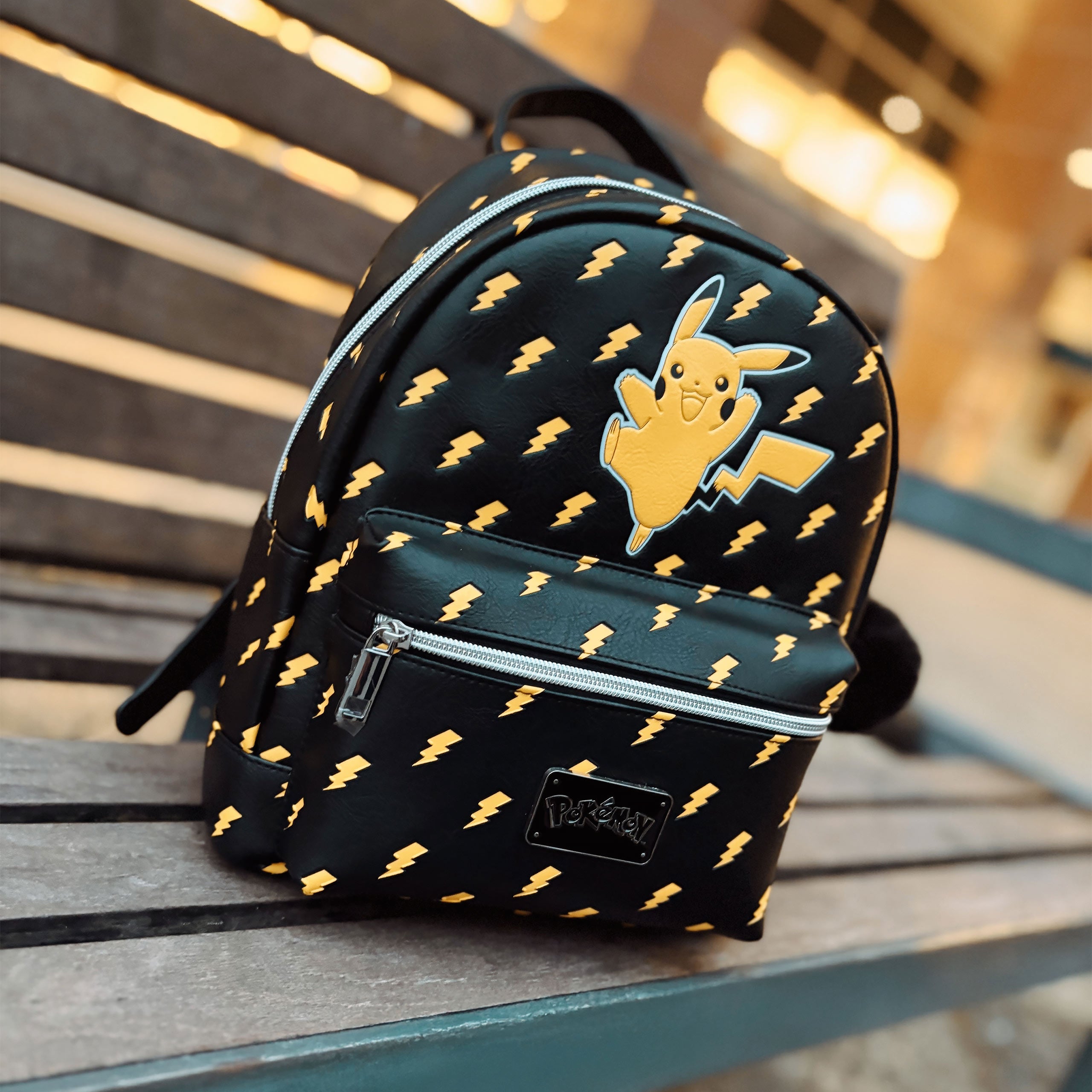 Produktbild Pokémon - Pikachu Lightning mini ryggsäck svart