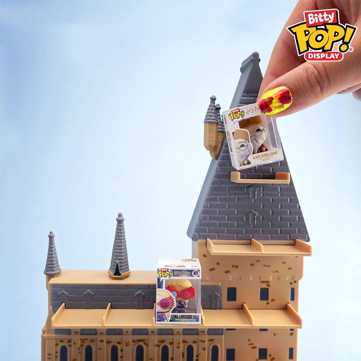 Produktbild Harry Potter - Hogwarts Slott Funko Bitty Pop Display med 2 figurer