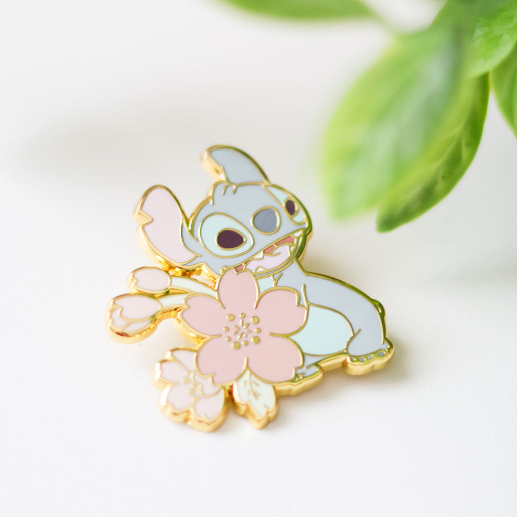 Produktbild Lilo & Stitch - Angel och Stitch Cherry Blossom Mystery Pin