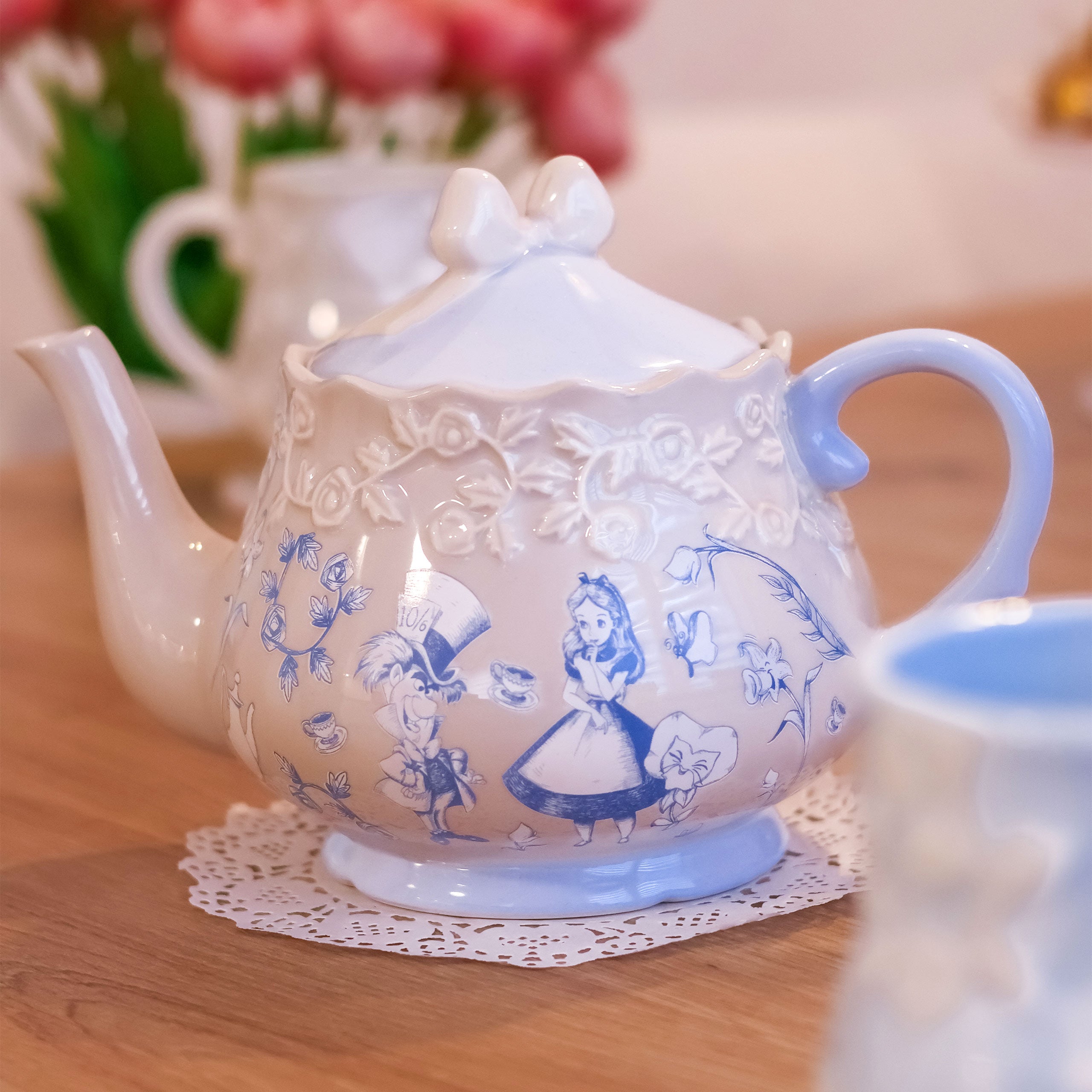 Product image Alice in Wonderland - Mad Hatter and Alice Teapot