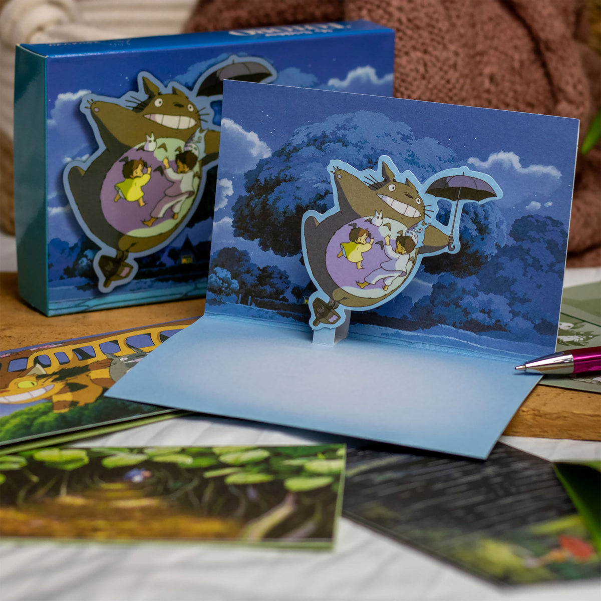 Produktbild Totoro - Vänner 3D Pop-Up Vykort 10-pack