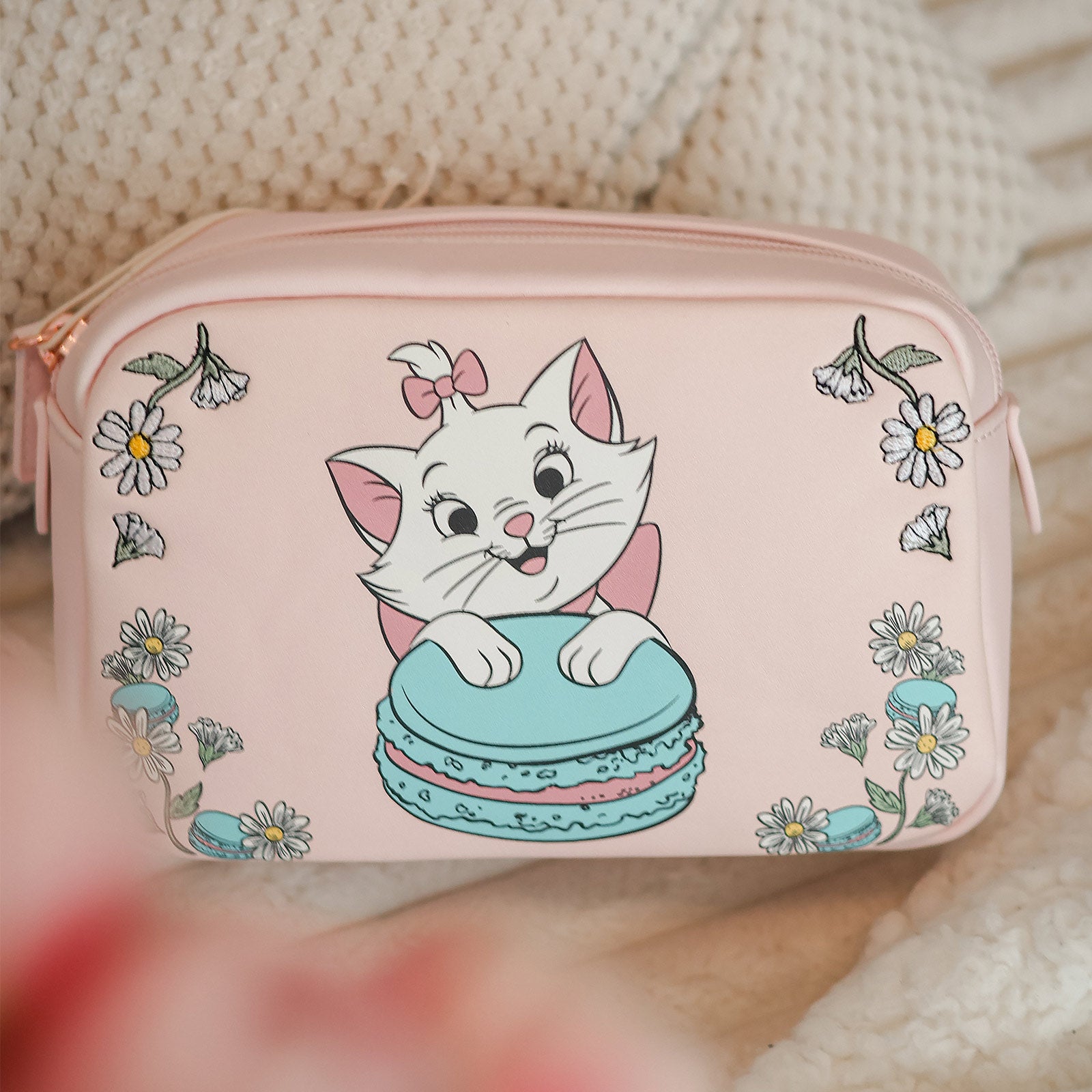 Produktbild Aristocats - Marie med macaron sminkväska