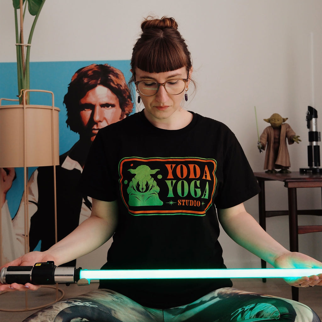 Produktbild Star Wars - Yoda Yoga Studio T-shirt svart