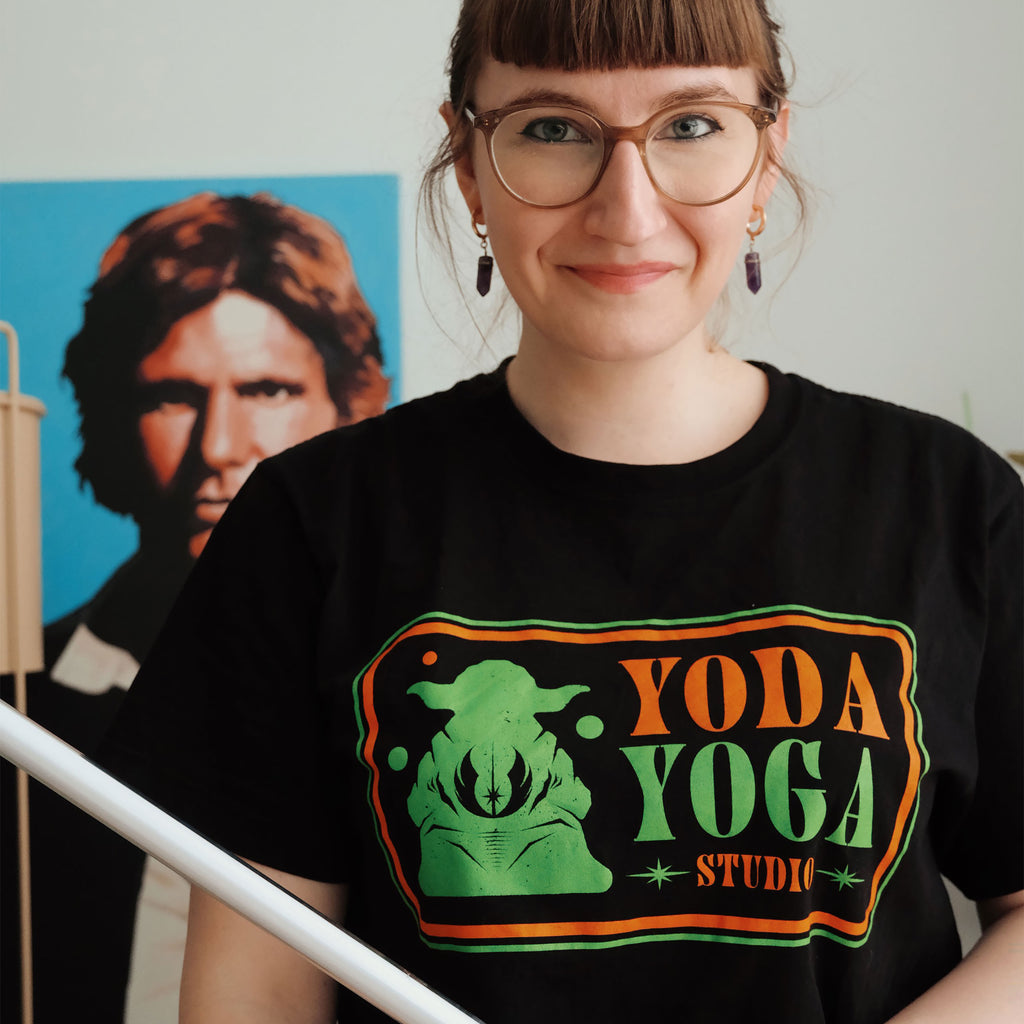 Produktbild Star Wars - Yoda Yoga Studio T-shirt svart