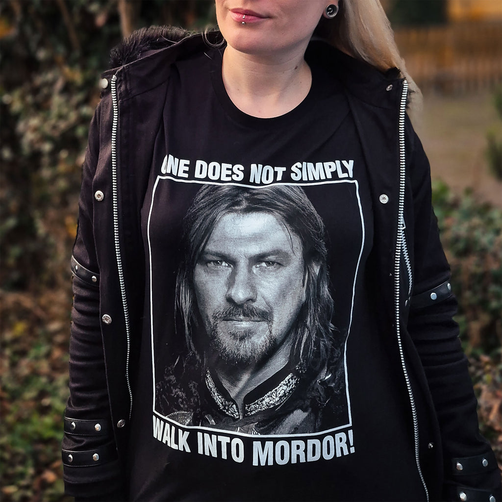 Produktbild Boromir One Does Not Simply Walk Into Mordor T-Shirt - Sagan om Ringen