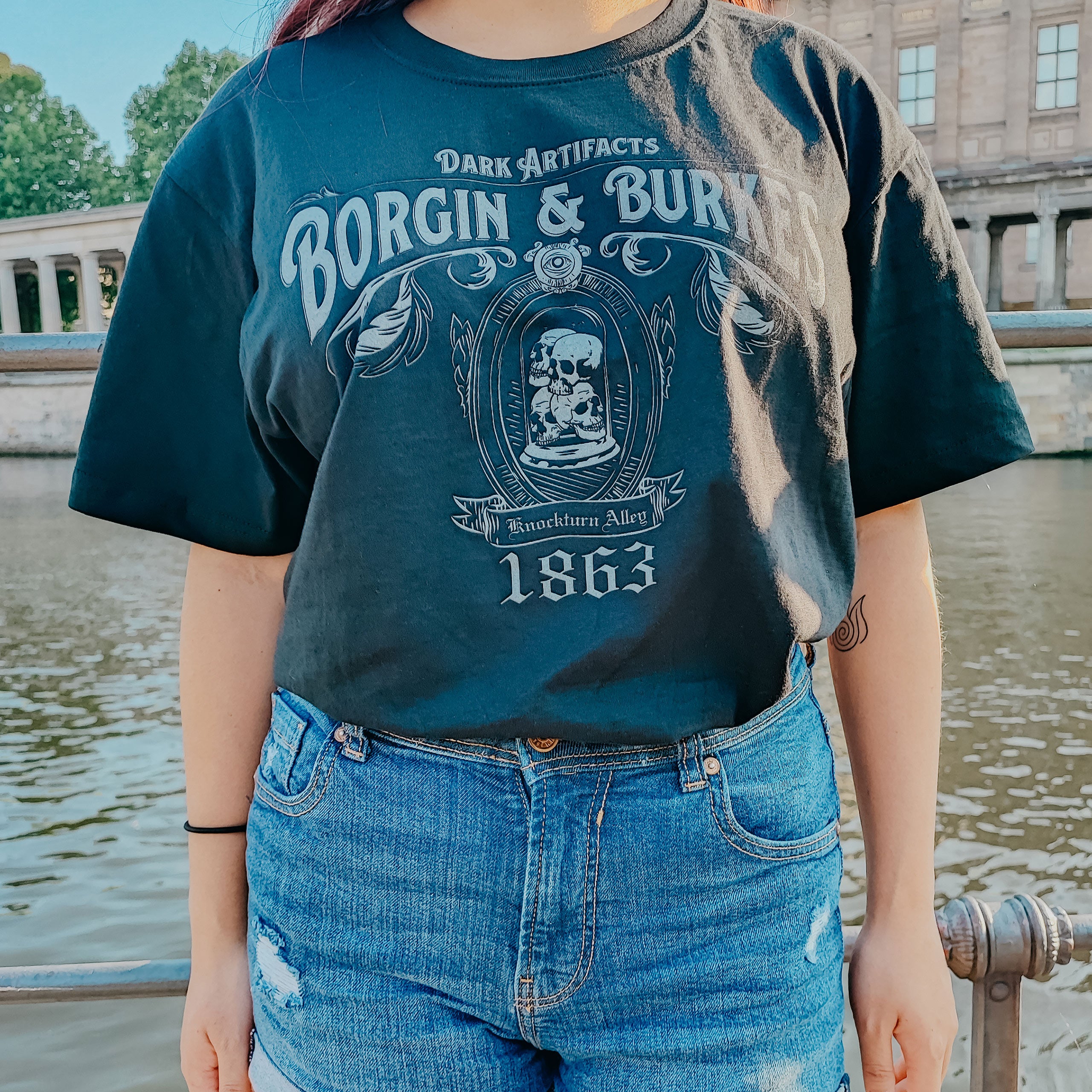 Produktbild Borgin and Burkes T-shirt svart - Harry Potter