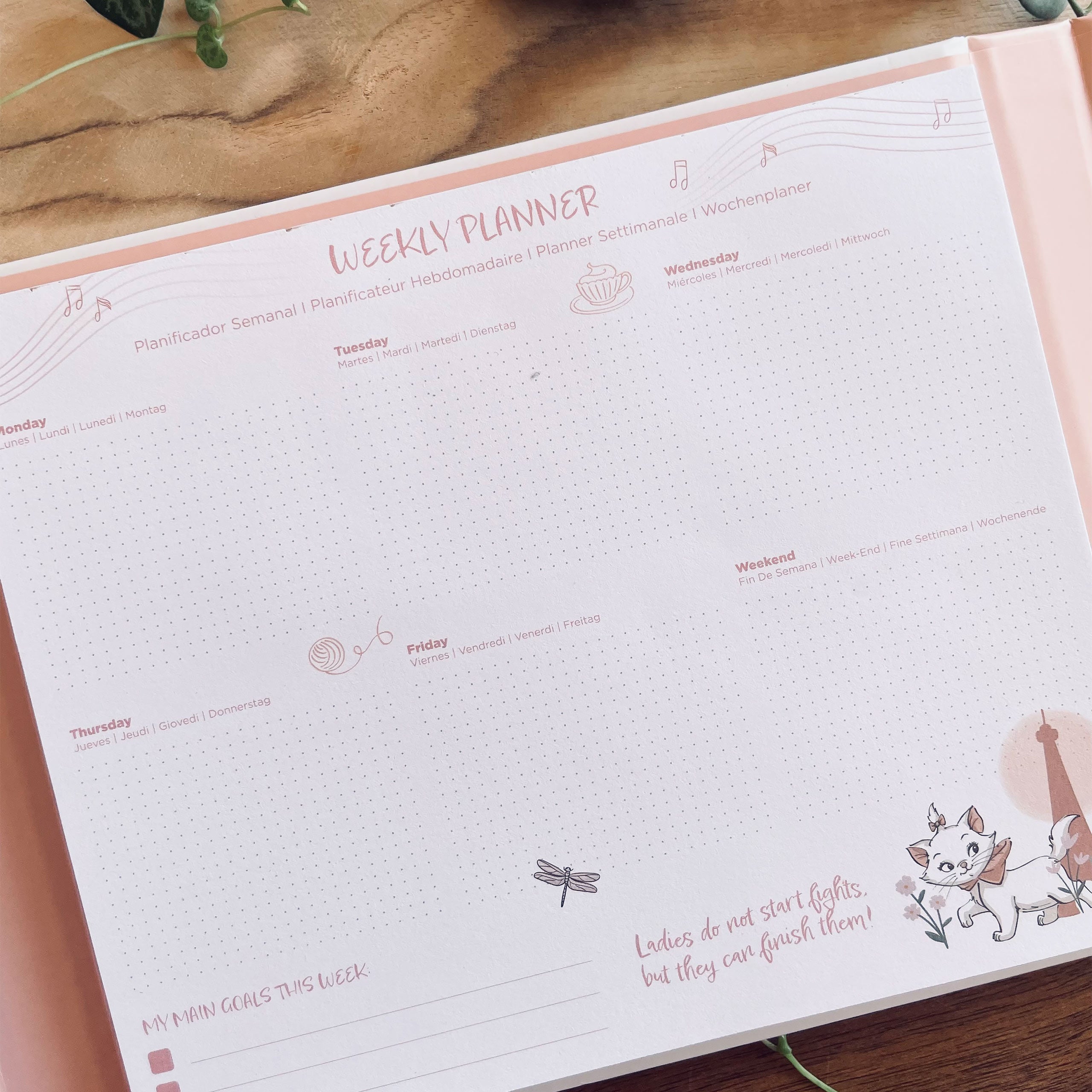 Produktbild Aristocats - Marie Parisian Dream veckoplaneringsbok