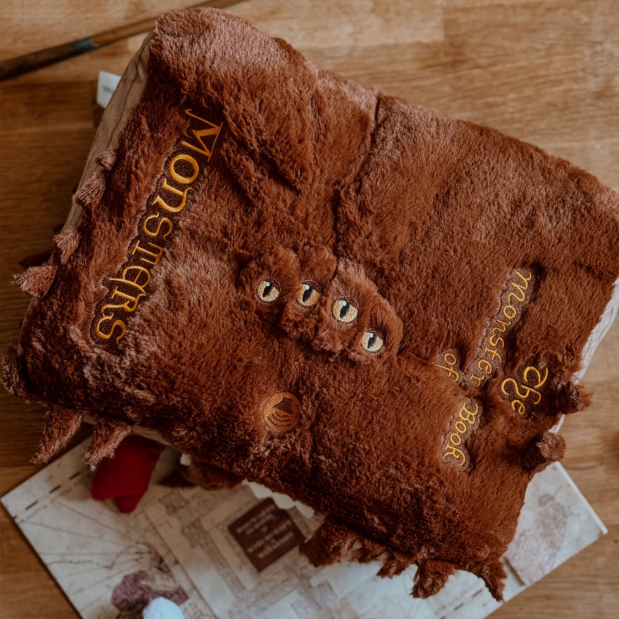 Produktbild Monster Book of Monsters plysch med ljud - Harry Potter
