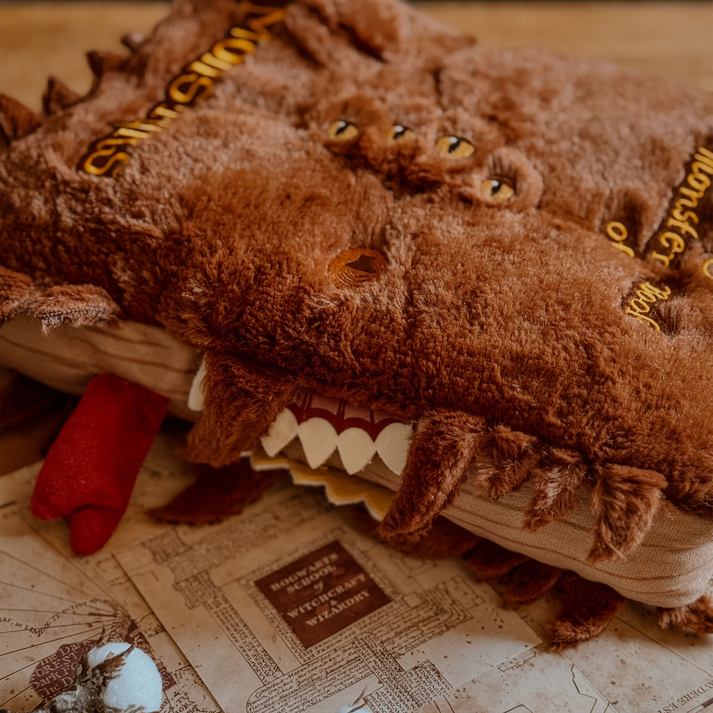 Produktbild Monster Book of Monsters plysch med ljud - Harry Potter