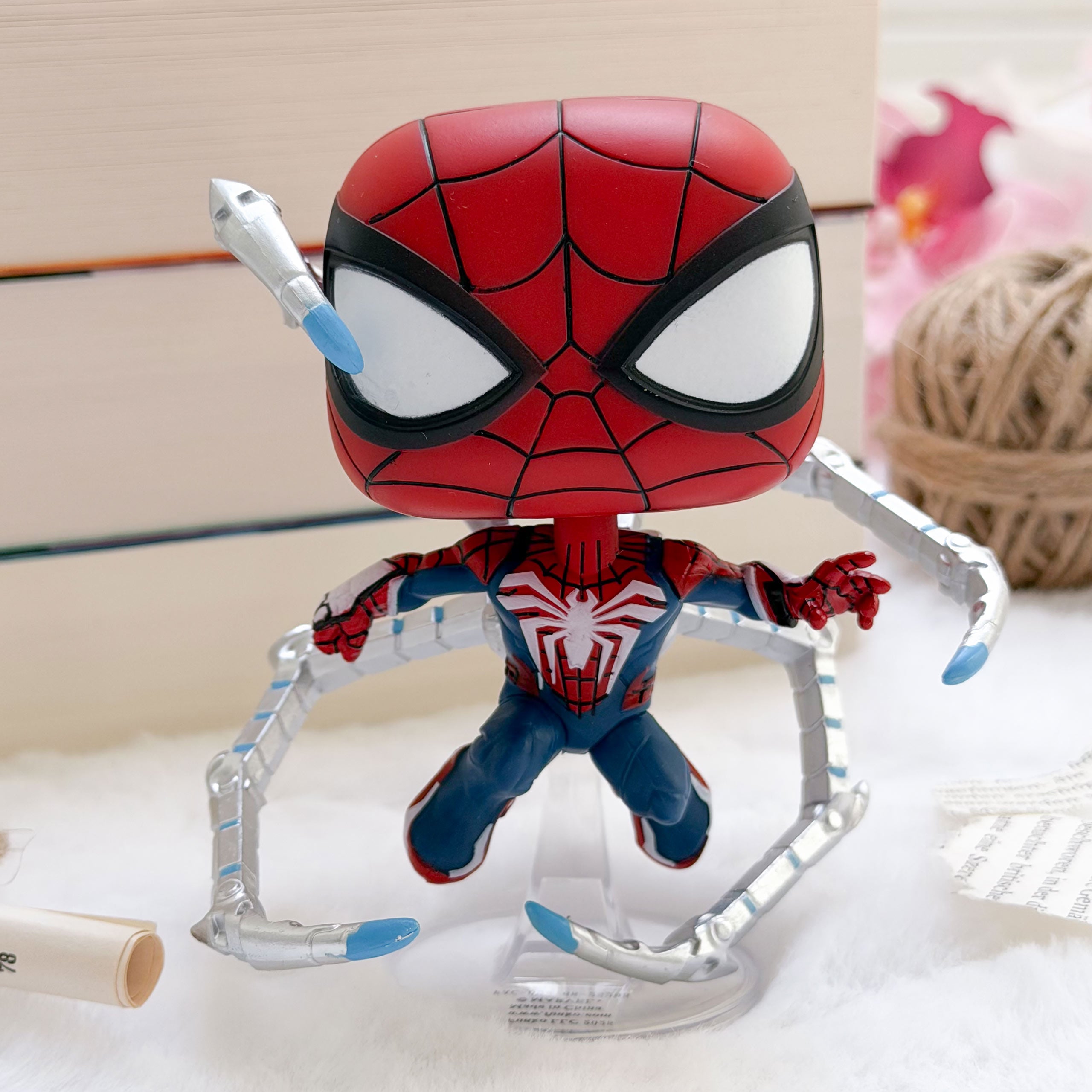 Produktbild Spider-Man 2 - Peter Parker Advanced Suit 2.0 Marvel Funko Pop Vickfigur